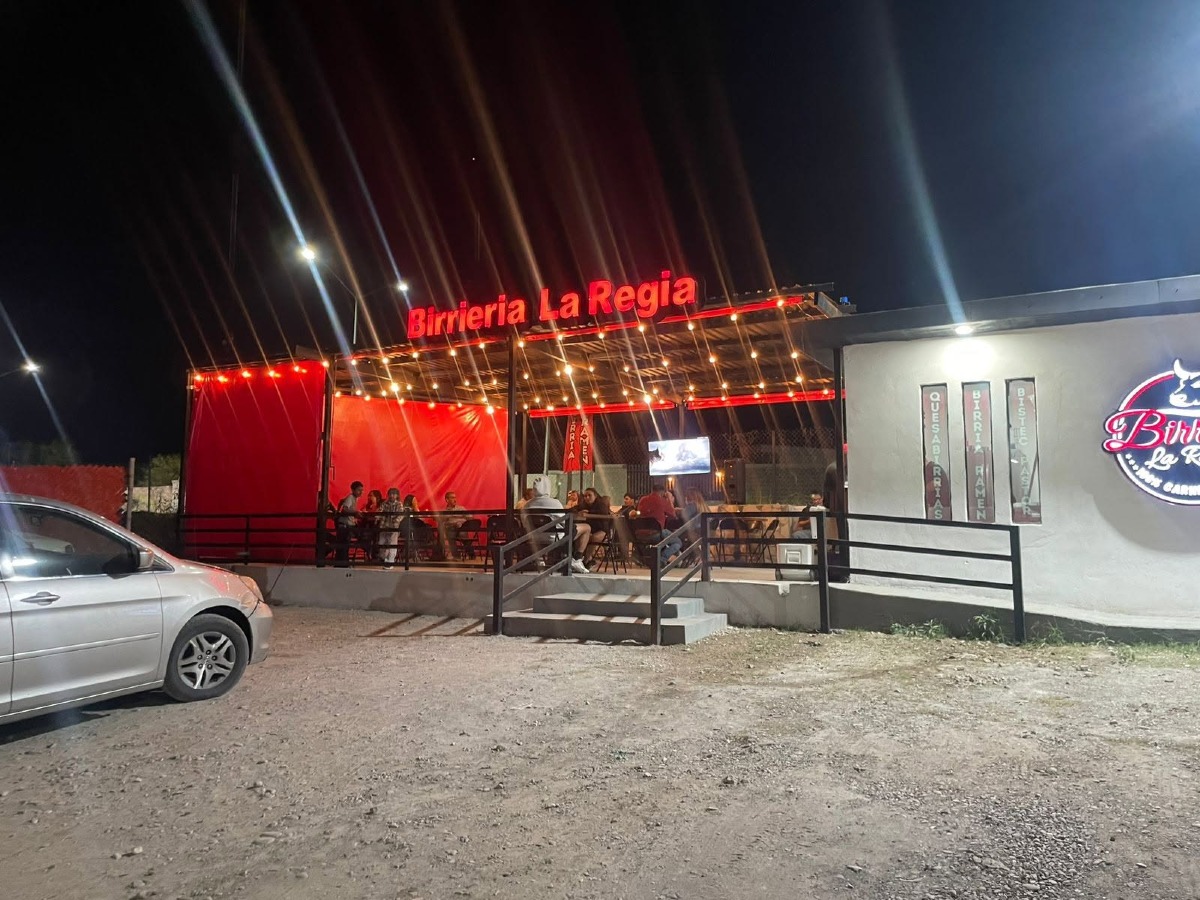 Birrieria La Regia 
