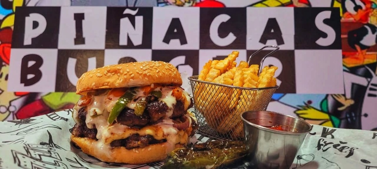 Piñacas Burger